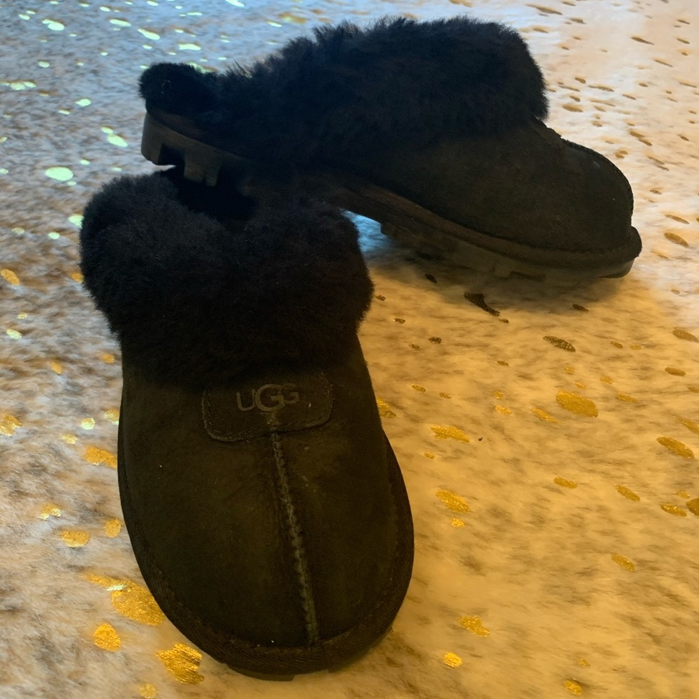 Like new ugg coquette slippers size 6 with box